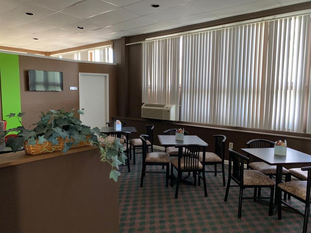 Travelodge By Wyndham Lake George Ny Exterior photo