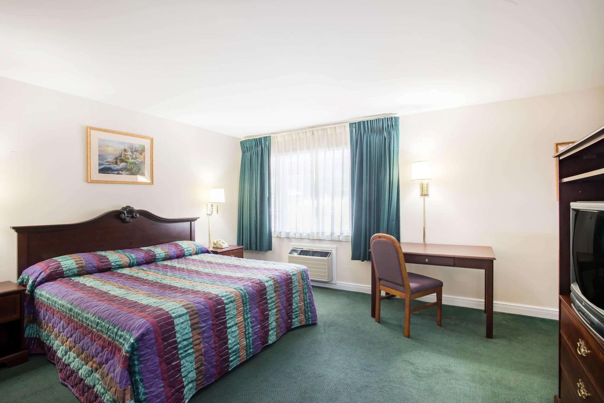 Travelodge By Wyndham Lake George Ny Exterior photo
